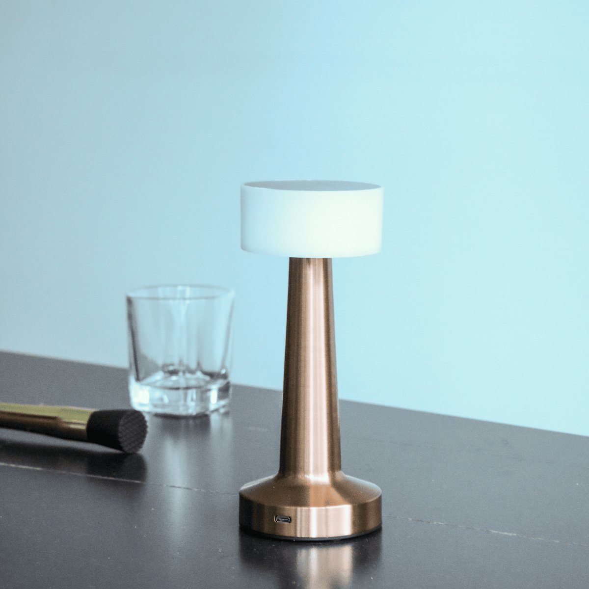 Lumin Lighting Example Right Light Retro Cordless Table Lamp | Lumin Lighting